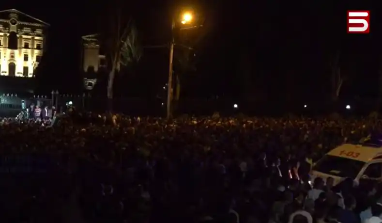  Հազարաւոր քաղաքացիներ կը պահանջեն Փաշինեանի հրաժարականը