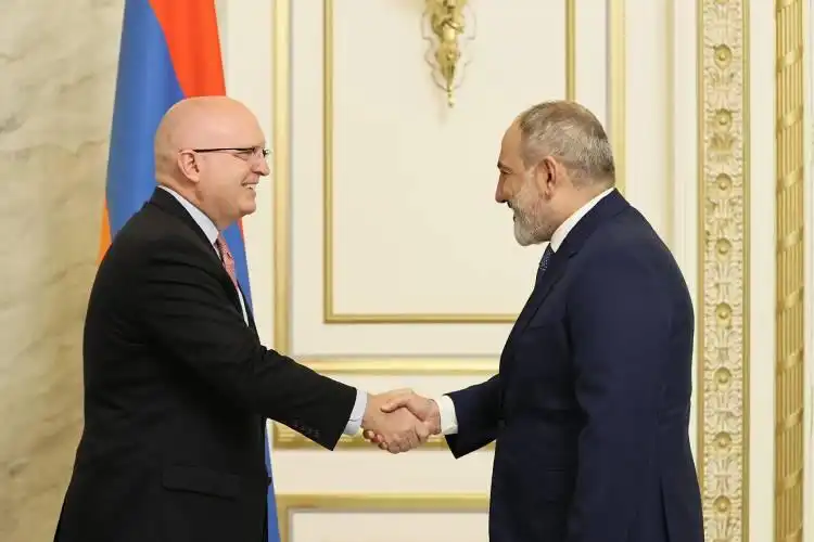 Փաշինեան ընդունեց ԵԱՀԿ-եան խումբի համանախագահը 