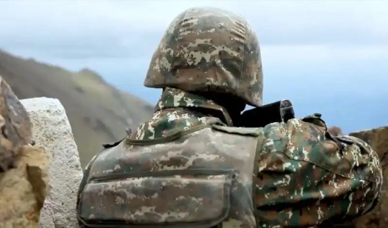 Ատրպէյճան կրակ բացած է հայկական դիրքերու ուղղութեամբ 