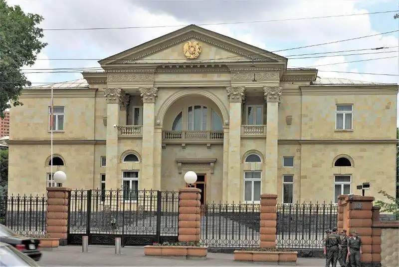 ՀՀ Նախագահի նստավայրէն ներս ապահովական նոր միջոցառումներ 