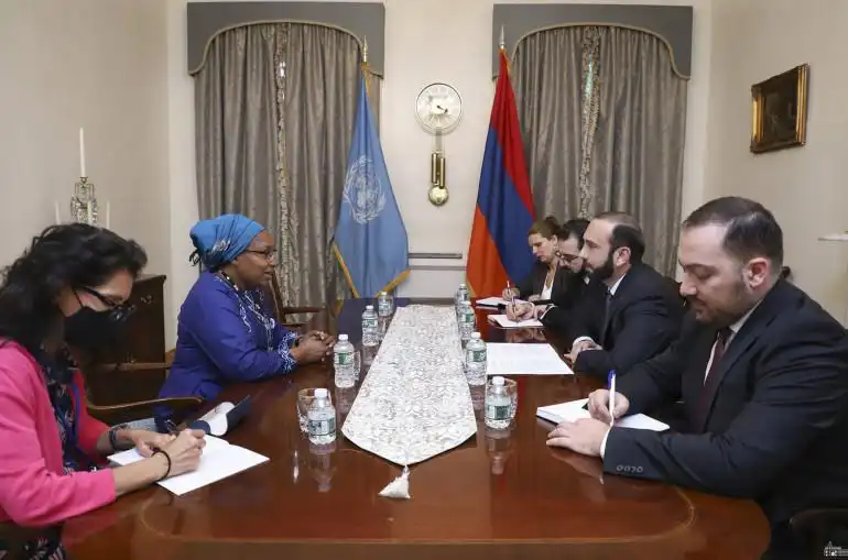 Միրզոյեան Նիւ Եորքի մէջ  Ատրպէյճանի անընդունելի վարքին մասին բարձրաձայնած է 