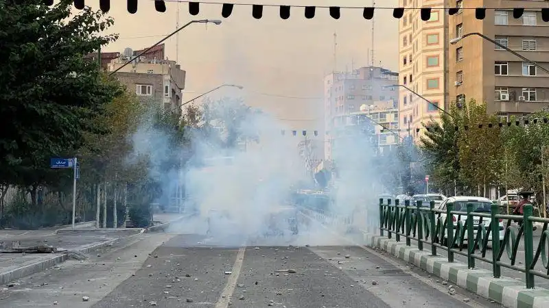 Իրանի մէջ ցոյցերը կը շարունակուին. Անջատած են համացանցը 