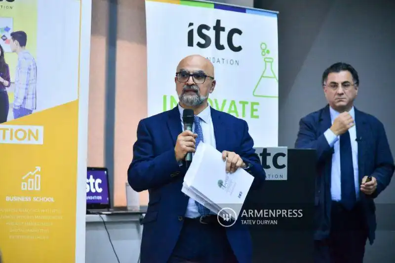 «Ի՞նչ կը մտածէ Սփիւռքը 21-րդ դարուն». Կիւլպէնկեան Հիմնարկի աջակցութեամբ ընթացք առած հարցախոյզը կարեւոր փուլ աւարտեց