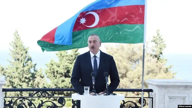 Ալիեւ դարձեալ կը սպառնայ 