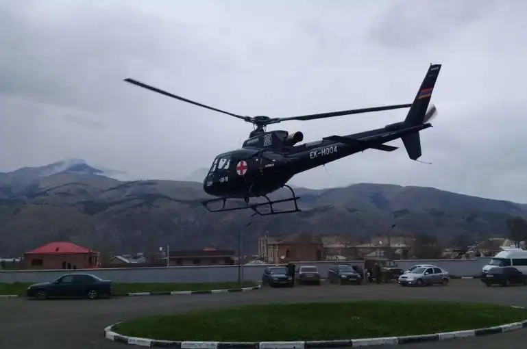 Արցախի մէջ պայթումի հետեւանքով տուժածները տեղափոխող առաջին ուղղաթիռը իջած է Սիսիան