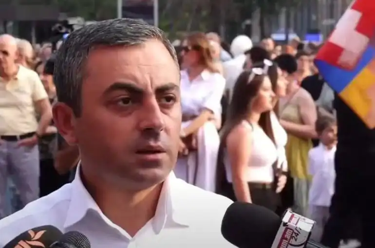 Բերձորի ճանապարհը բանալու բանալիներէն մին կը գտնուի  Նիկոլ Փաշինեանի ձեռքը. Իշխան Սաղաթէլեան