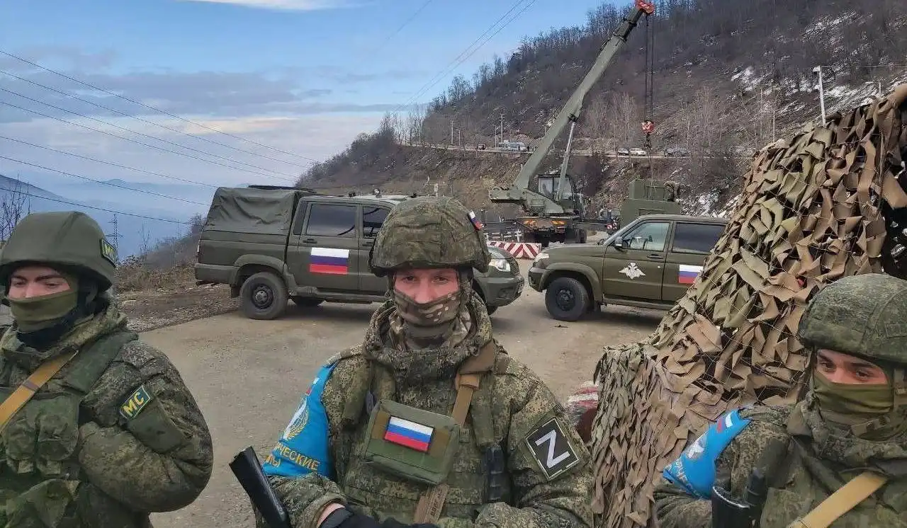 Ռուս խաղաղապահները սնունդ ու կացարան տրամադրած են 5000 հոգիի