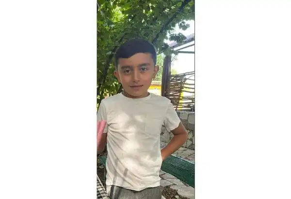 12 Տարեկան արցախցին ինքնաշարժ վարելով ընտանիքը հասցուցած է Հայաստան 