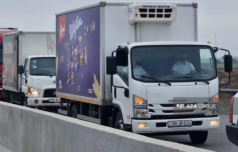 Բնաջնջման փորձին զուգահեռ Ատրպէյճանը սննդամթերքի բեռեր ուղարկած է Ղարաբաղի բնակչութեան