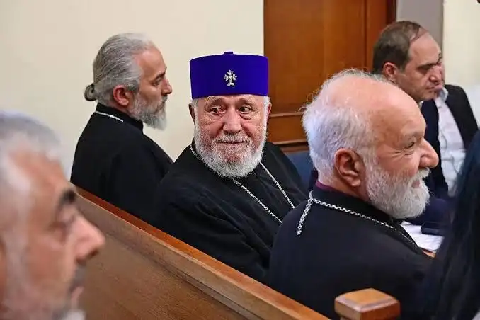 Կաթողիկոսի եւ 6 եպիսկոպոսներու գործով նիստը՝  18 սեպտեմբերին