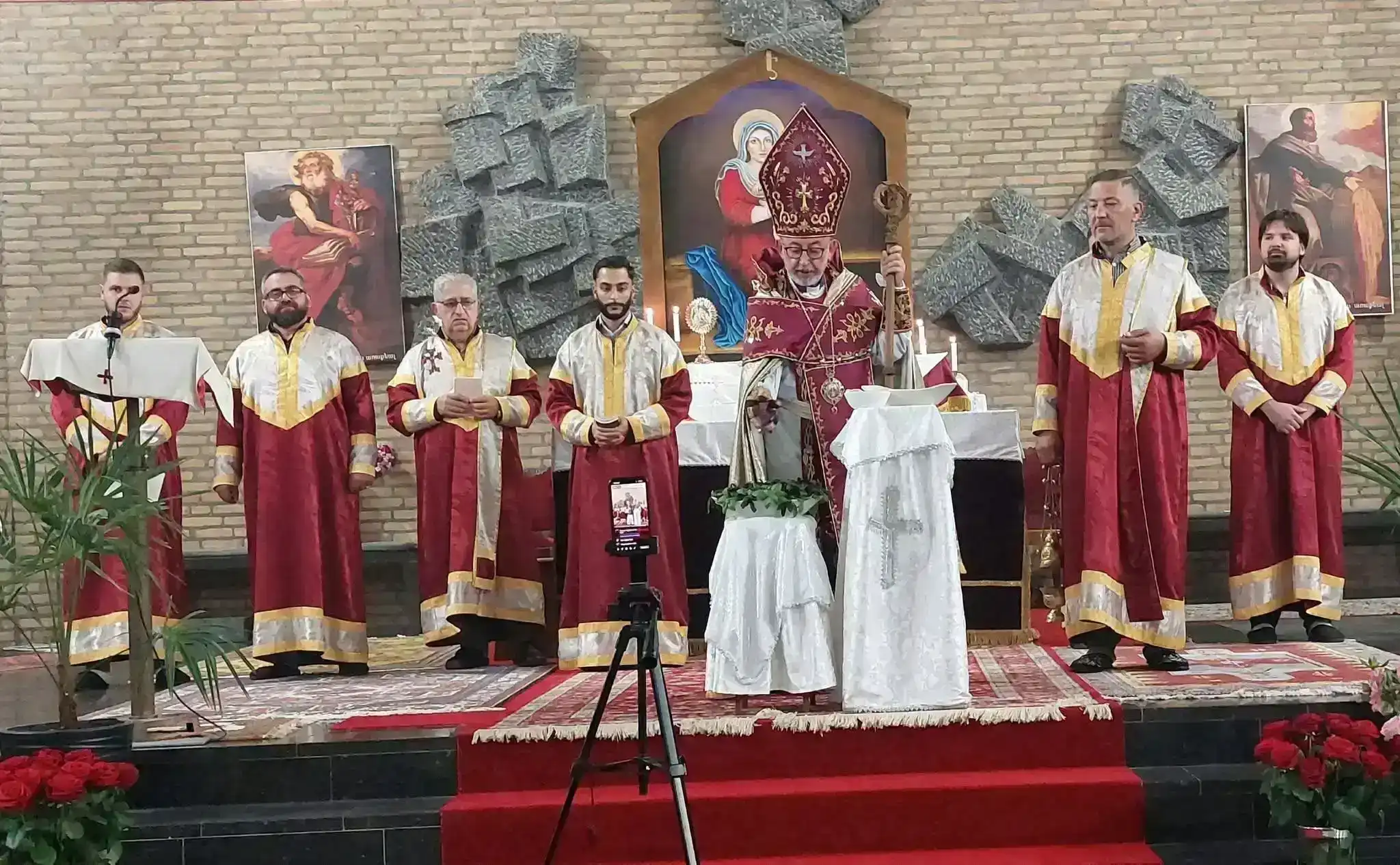Խաչվերացի տօնը Հոլանտայի Մաստրիխտ քաղաքի հայ համայնքին մէջ