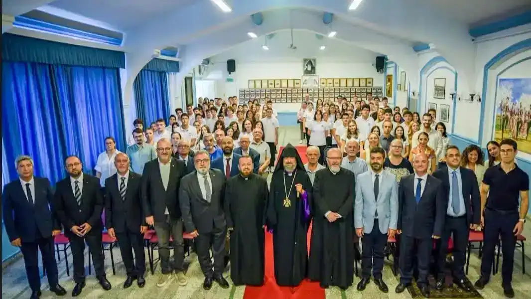 Ս. Խաչ Դպրեվանքի վերամուտը 