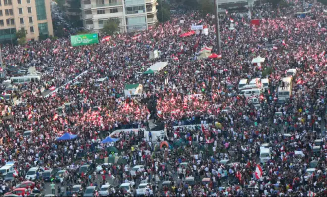 Հարիրի   պիտի խօսի  լիբանանցիներուն. Հազարաւոր  ցուցարաներ կը հասնին   «Ռիատ   Ալ Սոլհ»ի  հրապարակ