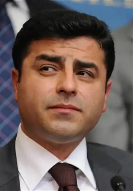 Սալահէլտին Տէմիրթաշ  բանտին մէջ անհանգստութիւն անցուցած է