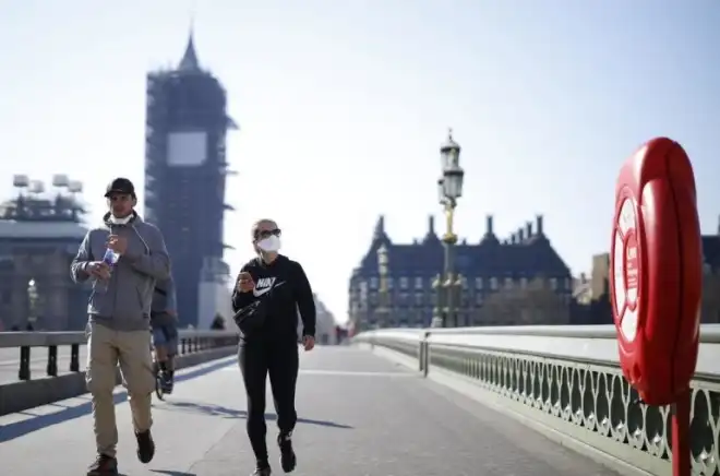 Մեծ Բրիտանիոյ մէջ «Քորոնա» ժահրէն մահացածներուն թիւը գերազանցած է 20.000-ը. The Guardian