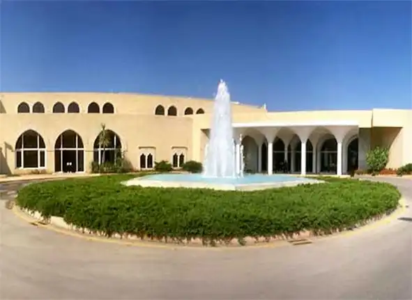 Պաապտայի պալատին մէջ ընթացք առին  պարտադիր խորհրդակցութիւնները