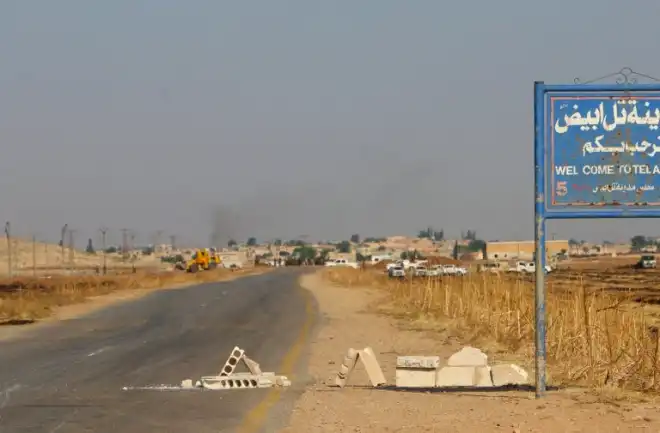 Թալ Ապիատ. Թուրքիոյ վարձկաններուն եւ «Քաստ»ի միջեւ բախումներ