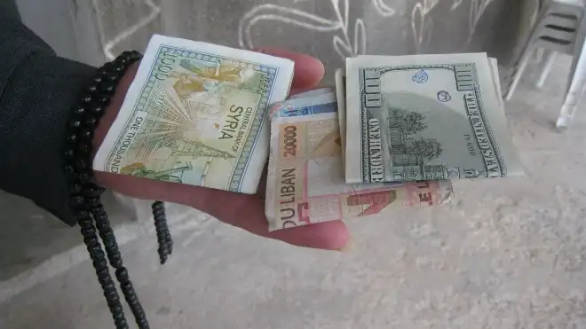Լիբանանի տնտեսական  տագնապը կը սրի.  ATM-ի սարքերէն  անհնար է   ամն տոլար ստանալ