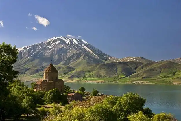 Ըստ  Hurriyet-ի Թուրքիոյ Կառավարութիւնը Նոր Բարեփոխումներ Պիտի Ընէ