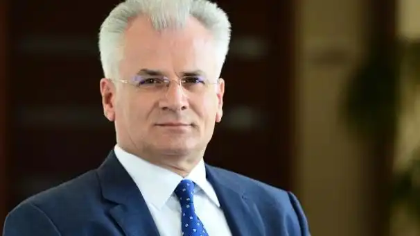 Իզմիր. «Զուգահեռ  պետութեան» անդամակցելու մեղադրանքով  ձերբակալուած են  ազրպէյճանցի  յայտնի   գործարարներ