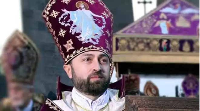 «Հայոց եկեղեցու պատմություն»  դասանյութը    չեղյալ  համարելը  անընդունելի է եւ տանելու է ներքին լ