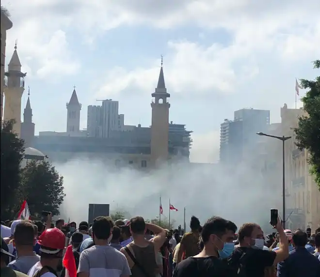 Պէյրութի  մէջ   բողոքի մեծ   ցոյց ... եւ բախումներ