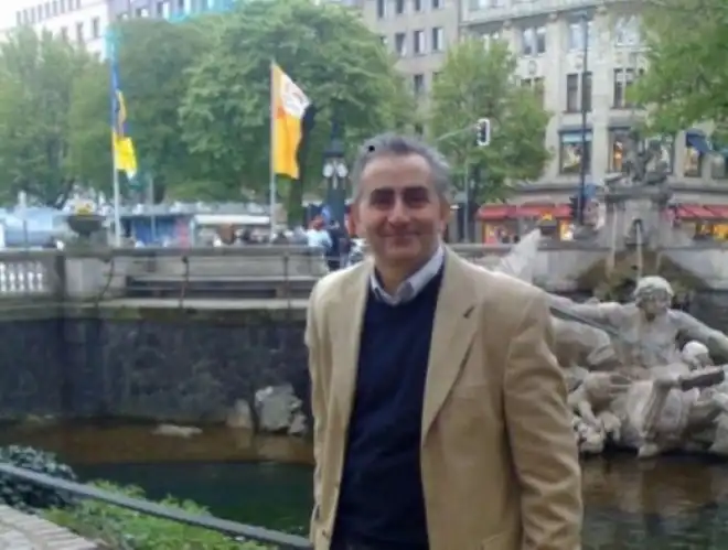 Ծանր պատերազմէն ետք, դարձեալ ոտքի կանգնիլ.Տօքթ. Ռաֆֆի Պէտիքեան