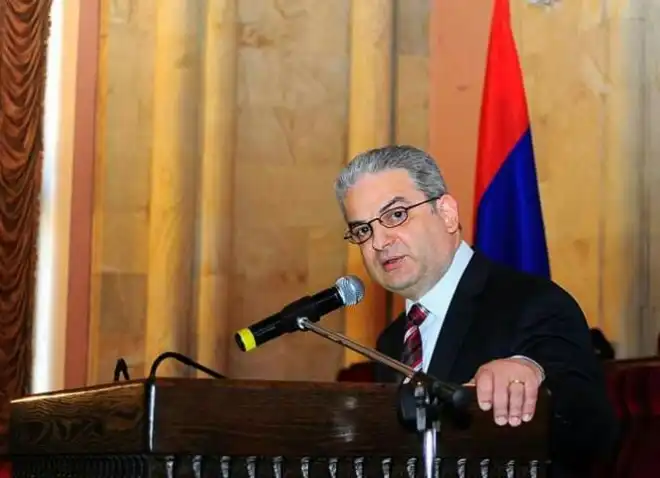 Երկար   ժամանակէ  ի վեր  նման  այցելութեան ականտես   չէինք  եղած. Հնչակեան   գործիչ