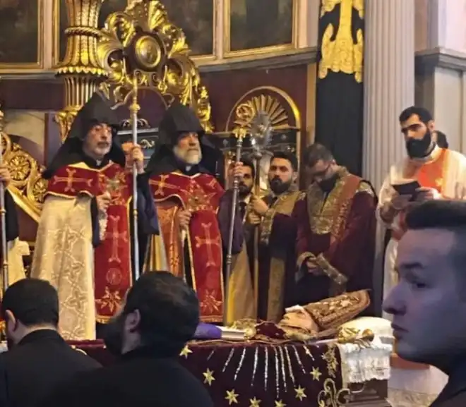 Սուրբ Էջմիածնի պատվիրակությունը մասնակցել է Պոլսո Հայոց պատրիարքի հուղարկավորությանը
