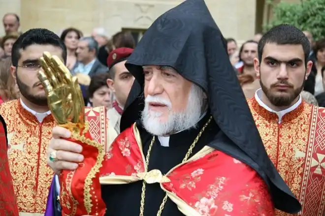 Սկիզբ առաւ Ն.Ս.Օ.Տ.Տ. Արամ Վեհափառի դէպի Ամերիկա եւ Գանատա այցելութիւնը