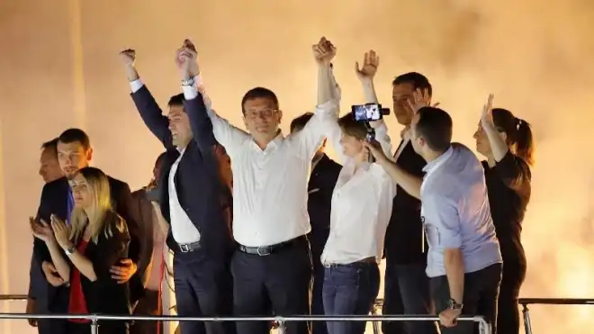 Էքրէմ Իմամօղլու Պոլսոյ նոր քաղաքապետ. Զինք շնորհաւորած է նոյնիսկ Էրտողանը