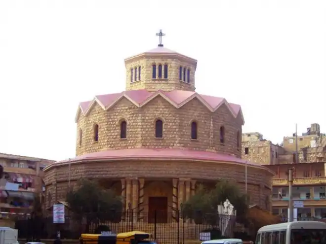 Հրթիռներ   Զուարթնոց եկեղեցիի շրջակայքը. Կան  նիւթական մեծ վնասներ