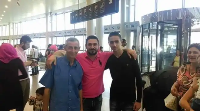 Հայր Եւ Որդի Չափարեաններ Երեւան Հասան (Լուսանկարներ)