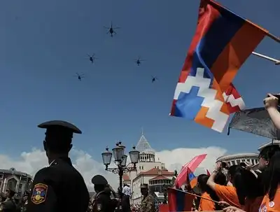 Ջուր Չխառնենք     Սուրբ   Գինիին