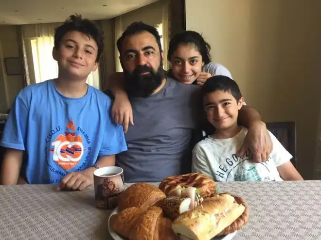«Ես այստեղ եմ տեսնում իմ զաւակների  ապագան» Լիբանանահայ հայրենադարձ Մհեր Պոյաջյան