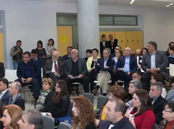«Հայերու Ապագան Այսօր Է». IDeA Հիմնադրամ