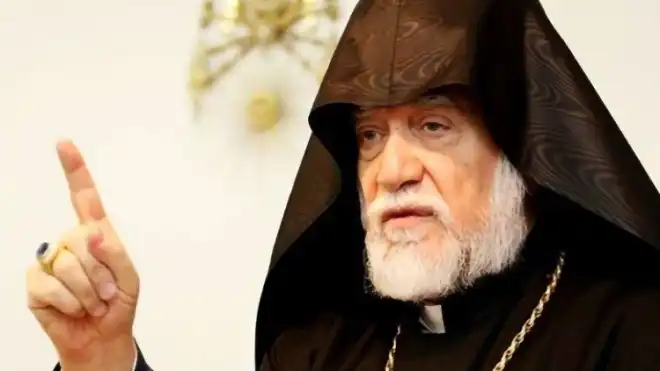 Արթնցի՛ր հայ ժողովուրդ. Արամ Ա. կաթողիկոս