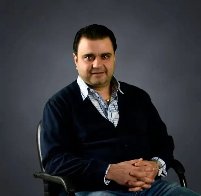 Որ երկիր, որ գնաս, այդ երկրի գլխարկն ես հագնելո. Րաֆֆի Կույումջյան