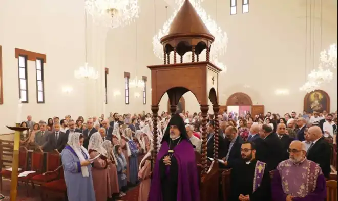 «Մենք լիբանանցի ժողովուրդի  պահանջներու կողքին ենք» .Լիբանանի  խաղաղութեան համար աղօթքի  արարողութիւն տեղի  ունեցաւ