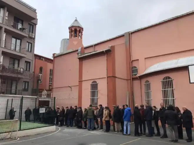 Հարիւրաւոր հայորդիներ կը մասնակցին Ֆերիքէոյի մէջ ընթացող պատգամաւորներու ընտրութիւններուն (Լուսանկարներ)