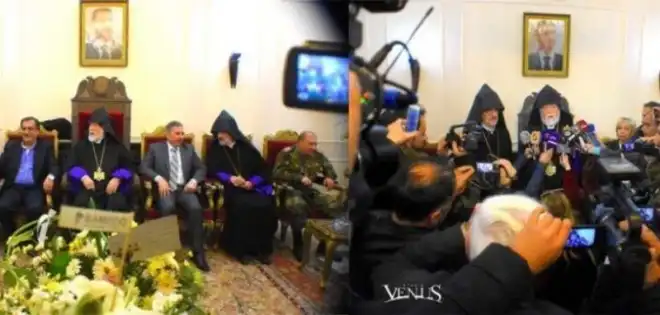 Ն.Ս.Օ.Տ.Տ. Արամ Ա. Վեհափառ Հայրապետը վերօծուած եկեղեցիէն ներս ընդունած է Հալէպի պետական աւագանին եւ կրօնապետերը