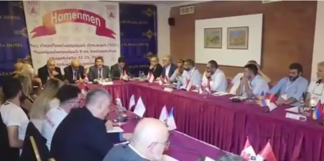 Բացումը կատարուեցաւ ՀՄՄ-ի  9-րդ  համագումարին