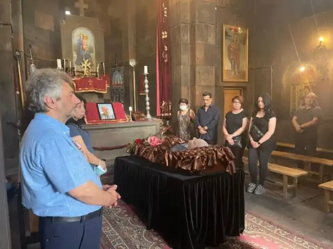 Տեղի ունեցաւ գրող Թորոս Թորանեանի հոգեհանգստեան կարգը