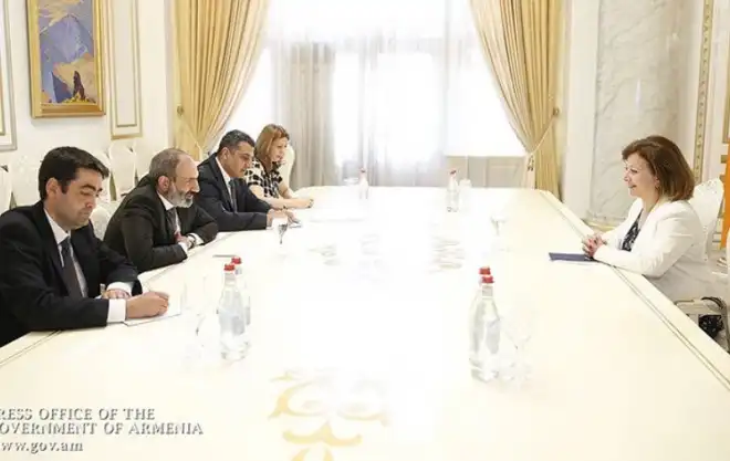 Վարչապետ Նիկոլ Փաշինեան ընդունած է Հայաստանի մէջ Լիբանանի արտակարգ եւ լիազօր դեսպան Մայա Տաղերը