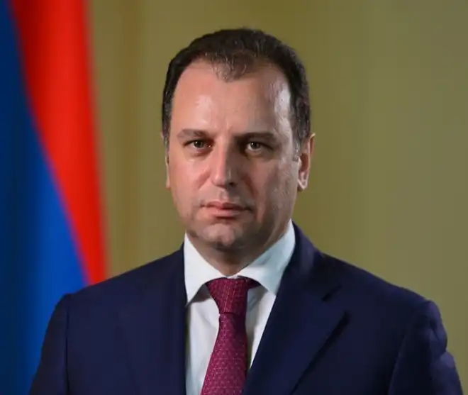 ՀՀ Պաշտպանութեան Նախարարը ներկայացուցած է Հայկական բանակի 25-ամեակին առթիւ ձեռնարկները