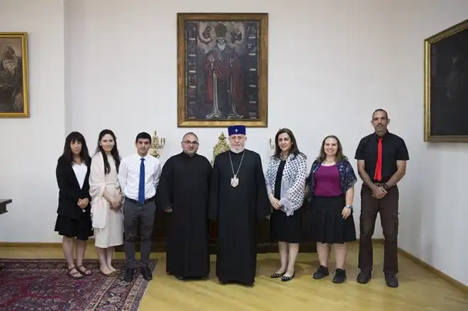 Ամենայն Հայոց Կաթողիկոսն ընդունեց  Երուսաղեմի Հայոց Պատրիարքության Սրբոց Թարգմանչաց վարժարանի ուսուց