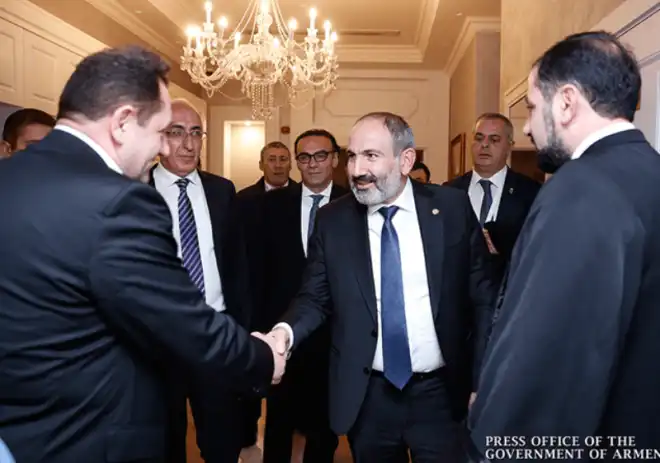 Փաշինեան Ասթանայի մէջ հանդիպում ունեցած է Ղազախստանի հայ համայնքին հետ