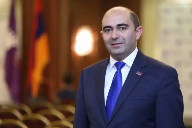 «Լուսաւոր Հայաստան»ը ներկայացուց իր ցուցակի առաջին քսանեակը