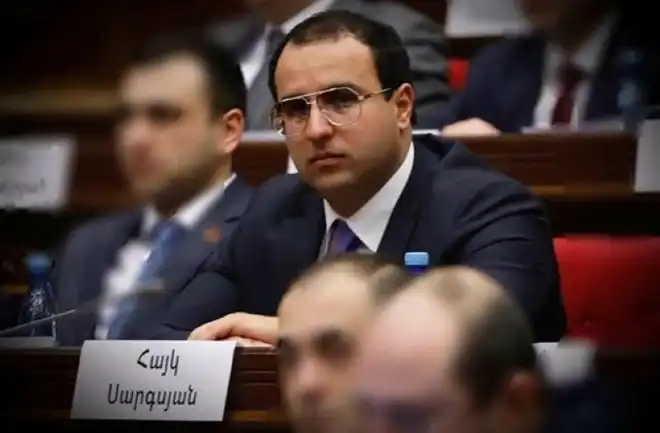 Մէկ ամսուայ  մէջ 6 դատ. Պատգամաւոր Հայկ Սարգսեանը դժգոհ է մամուլէն. News.am