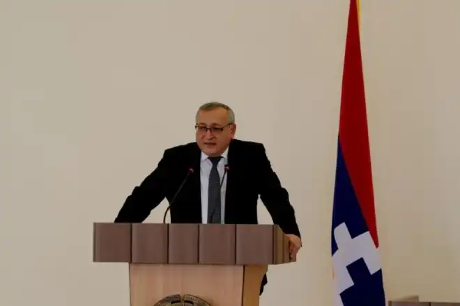 Արթուր Թովմասեան ընտրուեցաւ՝ Արցախի Խորհրդարանի նախագահ